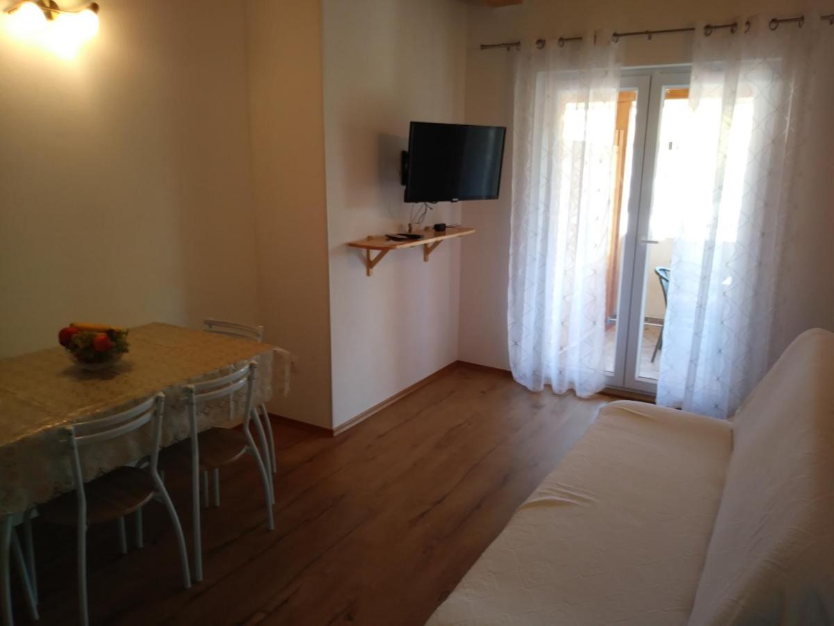 Nives Apartmani Pakostane Ngoại thất bức ảnh