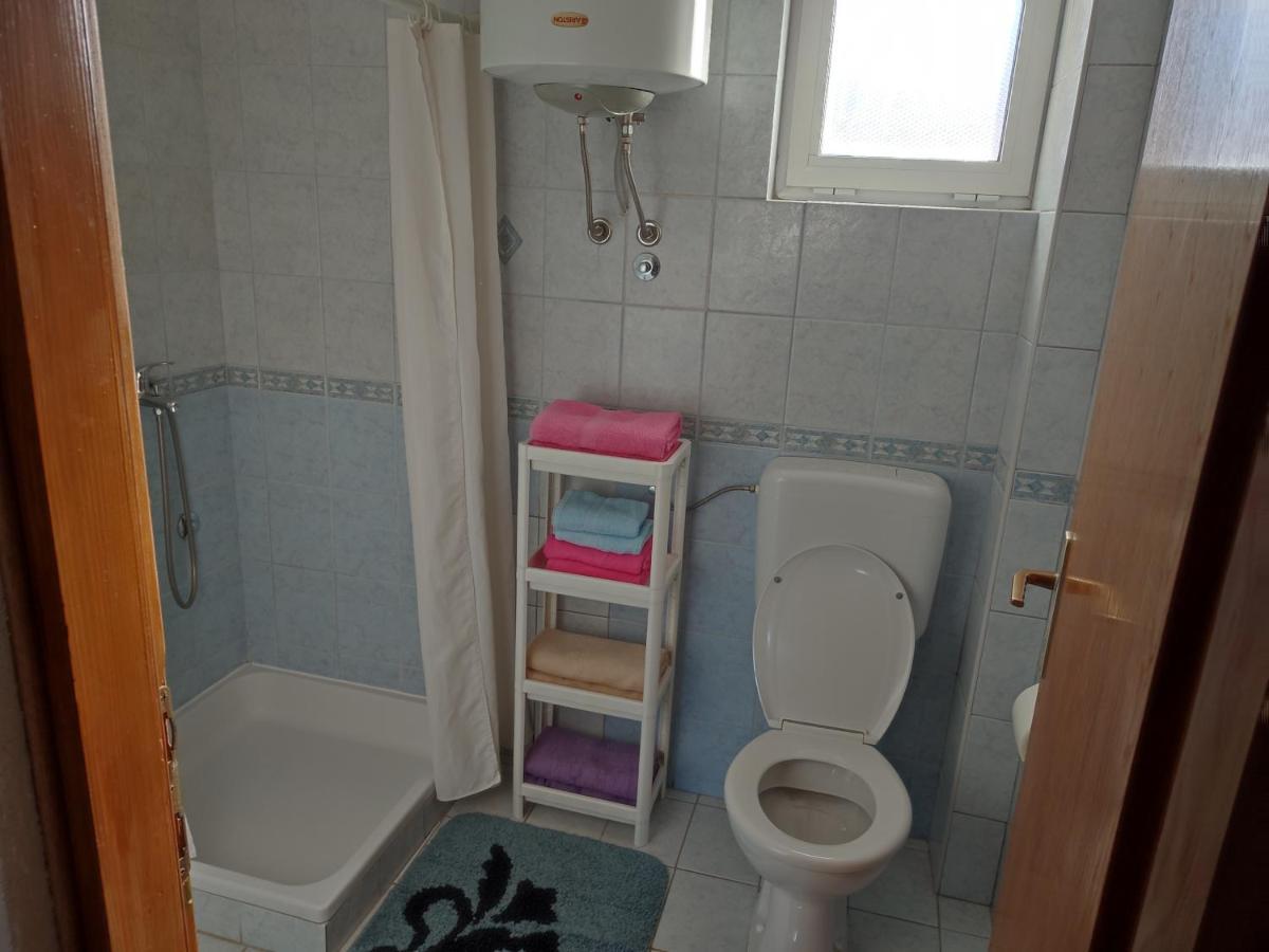 Nives Apartmani Pakostane Ngoại thất bức ảnh